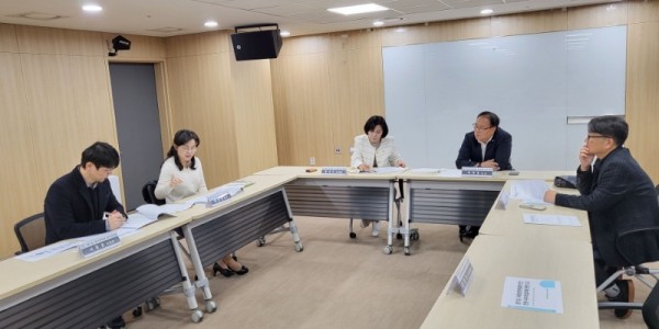 251104 박재용 의원, 경기도지역사회보장협의체 사무국연합회와 정담회 개최.jpg