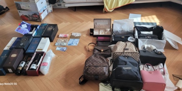 1. 용인특례시가 고액체납자를 대상으로 고강도 징수활동을 펼쳐 징수한 물품들.jpeg