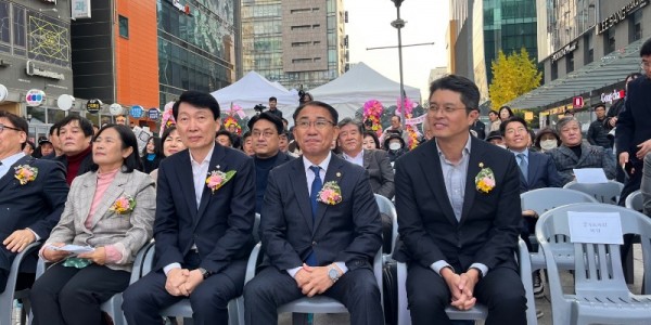 251105 김선영 의원, ‘2025 경기도 소상공인 상생한마당’ 개막식 참석(1).jpg