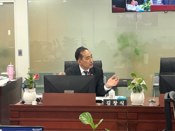 251105 김창식 의원, 경기도 명인·명장 함께하는 문화형 직거래장터 도래미마켓 활성화 추진 (1).jpg