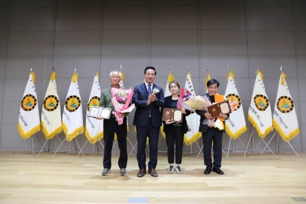 251105 김용성 의원, 교통사고 줄이기 경기도민 결의대회 참석.jpg