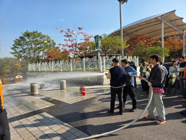 6. 5일 기흥구청에서 합동 소방 훈련이 진행되고 있다.jpg