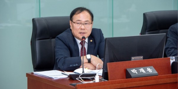 251107 박재용 의원, 행정사무감사서 예산 삭감·인력 미비·소통 단절·시설 부진 등 현장중심 개선 촉구.jpg