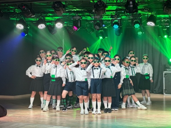 3. 용인특례시는 지난 8일 용인상상의숲 공연놀이터에서 드림스타트 아동들이 뮤지컬 ‘2025 드림플라이 공연을 했다고 밝혔다.jpeg