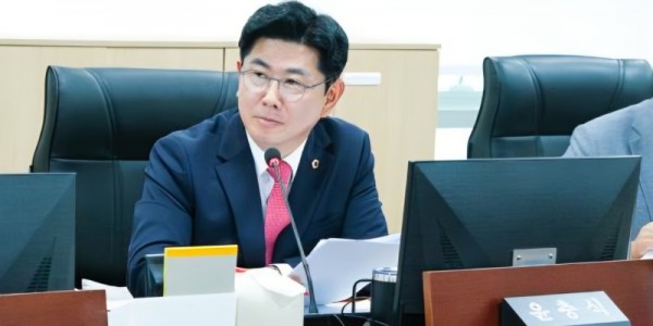 251110 윤충식 의원, 게임 스타트업, 사후관리,육성 전략 촉구.jpg