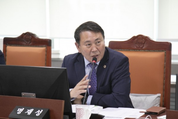 251110 명재성 의원, “이동환 시장의 300% 고집은 사업성 저하·주민부담 심화… 도시 경쟁력 떨어져” (1).jpg