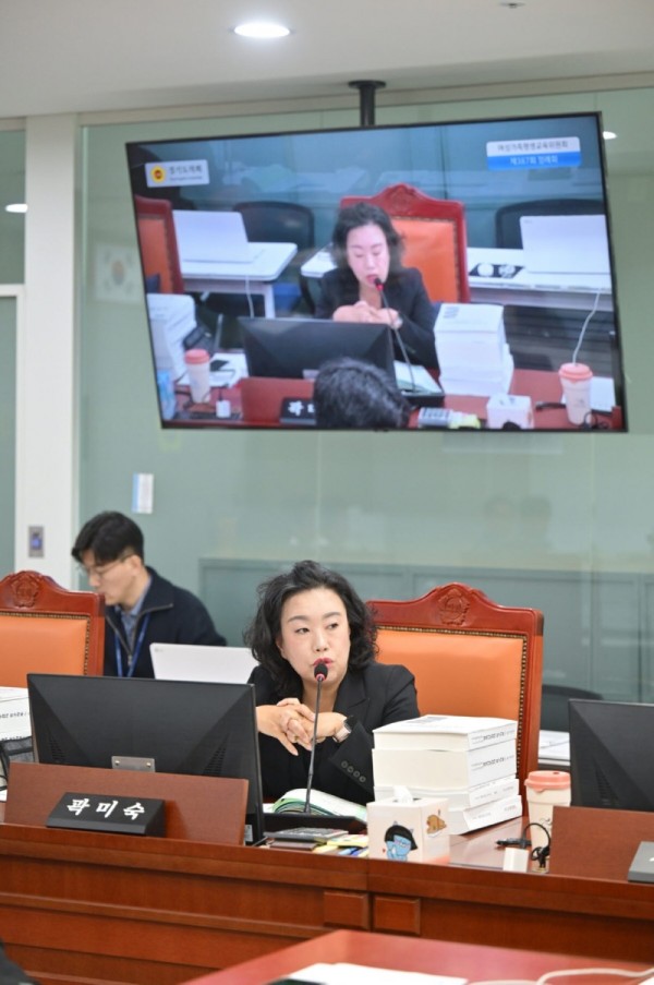 251110 곽미숙 의원, “행정은 신뢰로 완성된다… 평생교육진흥원, 투명성과 공정성 회복해야” (1).jpg