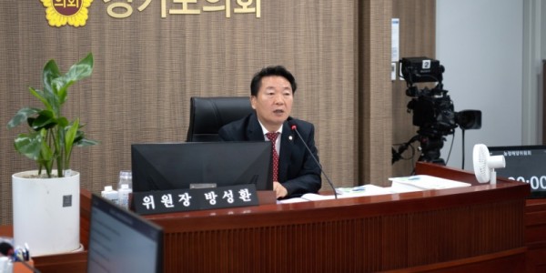 251111 방성환 의원, 농어업 소득 333 프로젝트 “매출을 소득이라 표현... 통계 오류 심각”.JPG.jpg