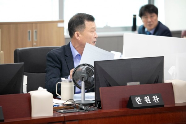 251111 한원찬 의원, 베이비부머 라이트잡 사업, 최소한의 안전망 포기한 초단기 일자리로 전락.jpg