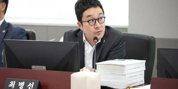 251111 최병선 의원, 외국계 기업에 위탁된 인턴캠프, 단기 일자리로 전락한 라이트잡...정책 취지 흔들 (1).jpg