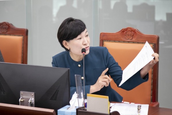 251113 이채명 의원, 경기도 지방보조금 시행규칙 3년째 낡은 틀... 서울시처럼 성과·투명성 중심으로 즉각 개정하라.jpg