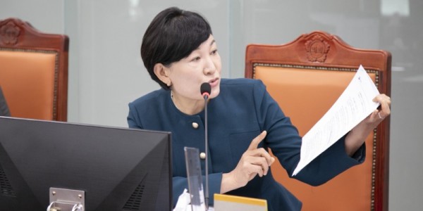 251113 이채명 의원, 경기도 지방보조금 시행규칙 3년째 낡은 틀... 서울시처럼 성과·투명성 중심으로 즉각 개정하라.jpg