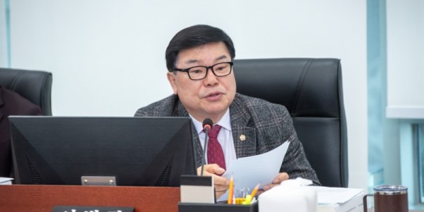 251113 이병길 의원, 경기도의료원 “임금체불·퇴직연금 미적립·돌려막기까지, 공공의료 신뢰 회복 시급”.jpg