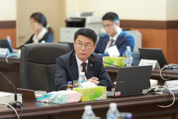 251113 윤성근 의원, “방염행정 미이행과 119청소년단 활성화 부진” 질타.JPG.jpg