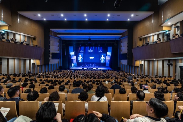 [사진1] 그림과 스토리가 있는 음악회 2.0 공연사진.jpg