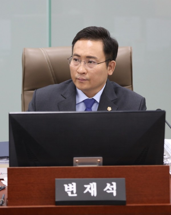 251114 변재석 의원, “영구기록물관리시설, 5년째 계획만 바꾸고 추진은 제자리” (1).jpg