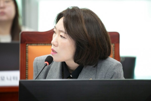 251117 이혜원 의원, “민생재정 외치며 복지예산 대거 삭감... 경기도의 이중적 행정 규탄” (2).jpg