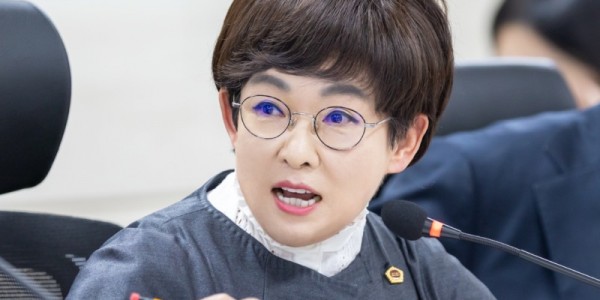 251117 김선희 의원, 학생 건강을 위해서 깨끗한 식수 공급이 필수다.jpg