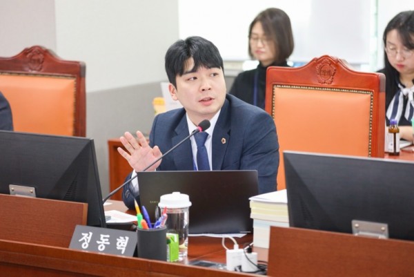 251117 게임산업 빼고 만든 콘텐츠 계획...정동혁 의원, e스포츠·게임 정책 일원화 촉구.jpg