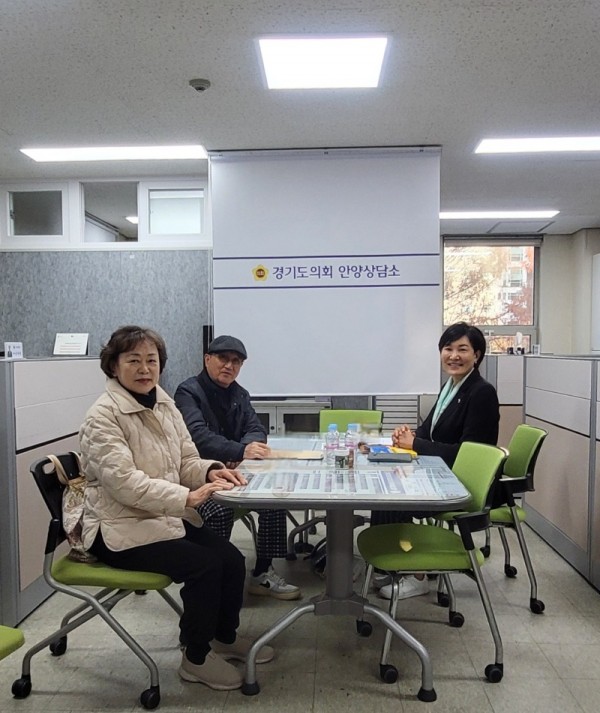 251118 이채명 의원, 중앙공원 게이트볼장 환경개선을 위한 현안 논의.jpg