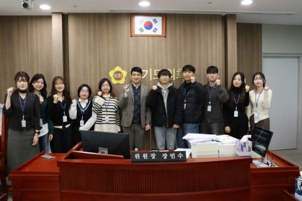 251118 장민수 의원, 청년 시각 담은 정책 방향 모색 정담회 개최 1.jpg