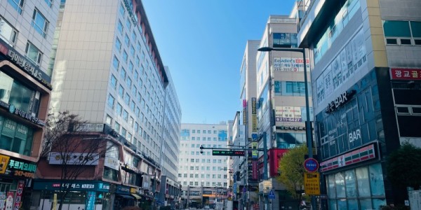 3. 광교상현역 온누리 골목형상점가 전경.jpg