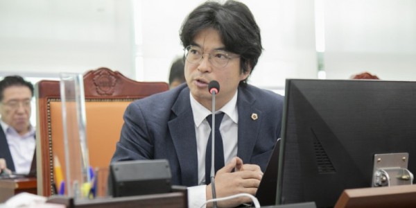 251119 박상현 의원, 8천억 지역균형발전사업 총평가 부재 질타.jpg