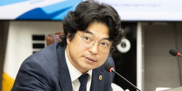 251120 박상현 의원, 4개월짜리 R&amp;D는 행정 위탁... 연구개발 시스템 혁신해야 심도질의.jpg