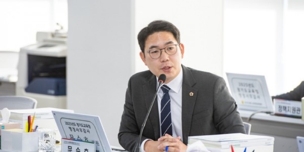 251120 문승호 의원, 경기도교육청에는 유령같은 존재들이 살고 있다.jpg