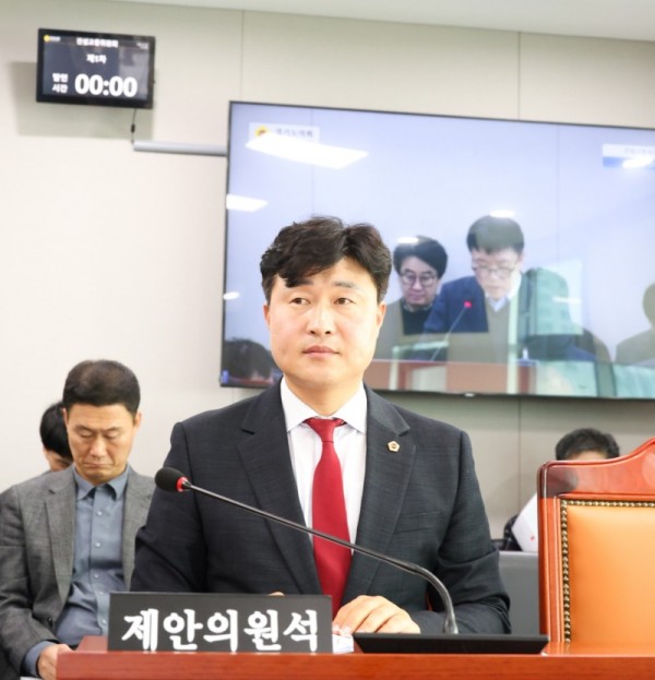 251121 이영주 의원, “레저를 넘어 생활 속으로”  자전거 이용 활성화 위한 조례 개정.JPG.jpg