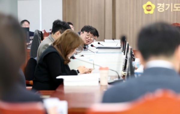 251121 유호준 의원, 수원·용인·파주 여성청소년 2026년에도 월경용품 지원 못받을수도 (1).jpg