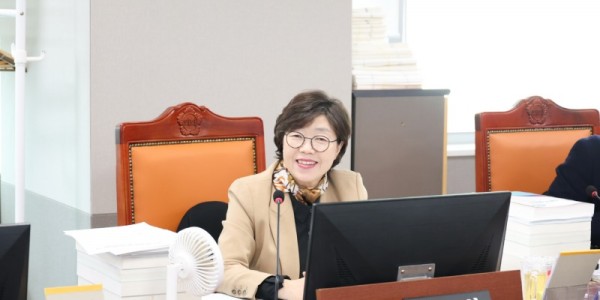 251121 박옥분 의원, 하천·계곡 지킴이 여성 지원자 86명 중 실제 선발 18명...“성인지 예산 무용지물”(1).JPG.jpg