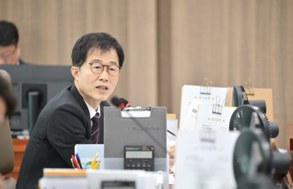 251124 김근용 의원, 복지예산 · 학교 환경예산 감액 우려 제기2.jpg