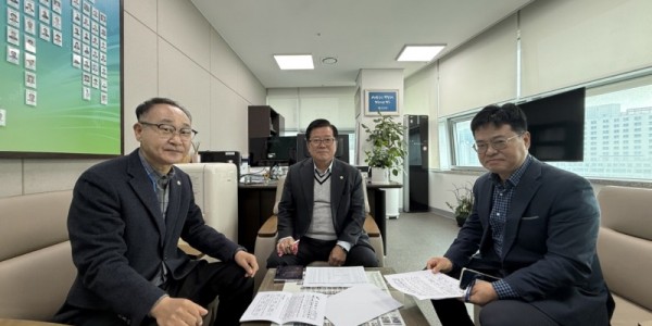 251126 김영민 의원, ‘양지지구-서울역’·‘강남대-서울역’ 직행 광역버스 2개 노선 확정 환영 (1).jpg