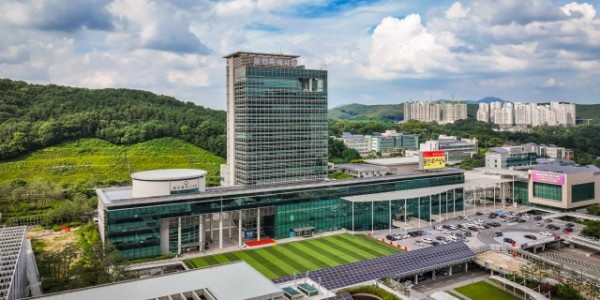 2. 용인특례시청사 전경.jpg