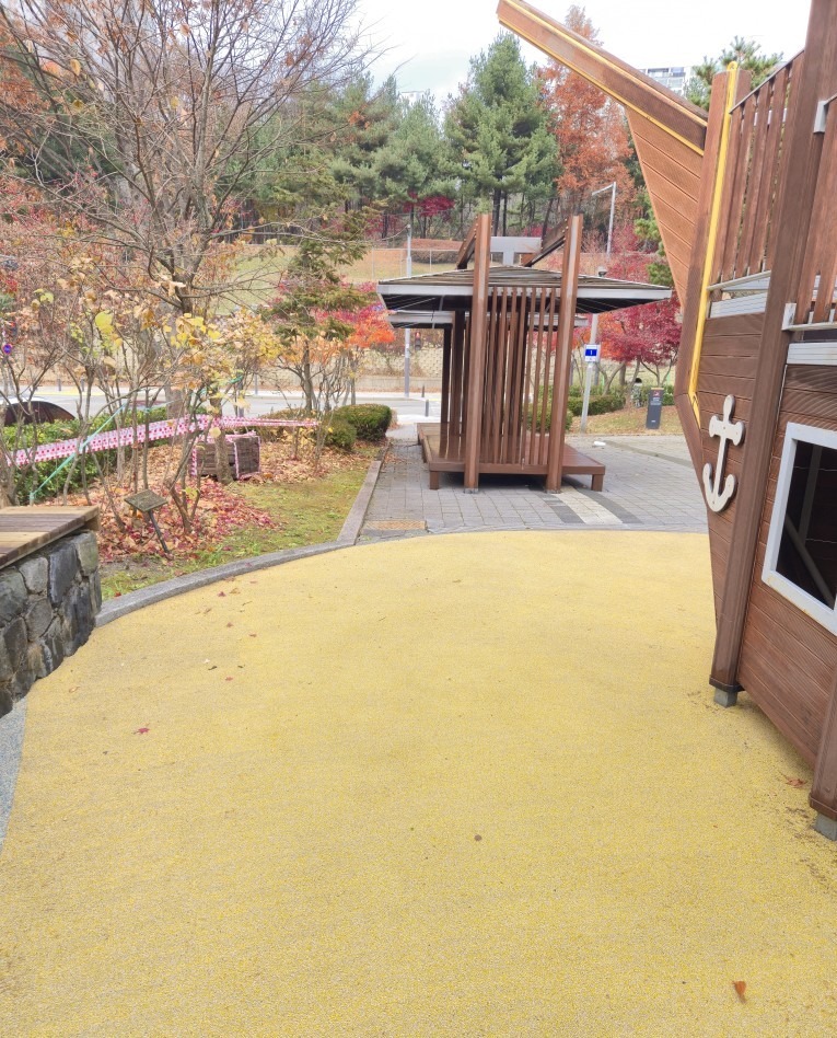 2. 보물선어린이공원 고압세척 정비 완료.jpg