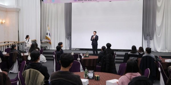 5-1. 이상일 용인특례시장은 1일 2025 용인청년 홍보기자단 성과공유회에 참석했다.JPG