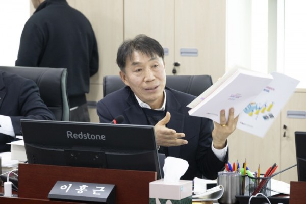 251202 이홍근 의원, “숨겨놓은 예산·정치성 홍보예산 걷어내고, 원칙 있는 교육예산으로 재편해야”.JPG.jpg