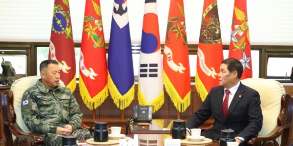 251204 김규창 부의장, 해병대사령부 공식방문... “경기-해병대 상시 교류체계 구축해 사기 높일 것” (1).jpg