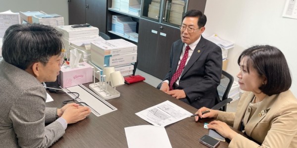 251205 박명수·황세주 의원, 동신산단 정상 추진 위한 논의 이어져.jpg