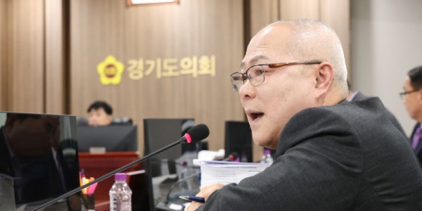 251208 박재용 의원, “추경 의존 복지예산은 현장 혼란만 키운다... 도민 삶과 복지 일자리 고무줄 예산 안돼” (1).jpg