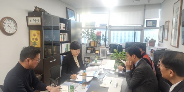 251209 이채명 의원, 공유재산 실태조사 등 지방재정 혁신과제 논의1.jpg