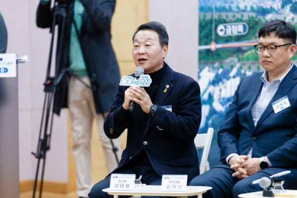 251212 강태형 의원, 김동연 지사와 현장 대담자로 참석해 안산선 지하화-초지역 개발 통합 전략 촉구 (1).jpg