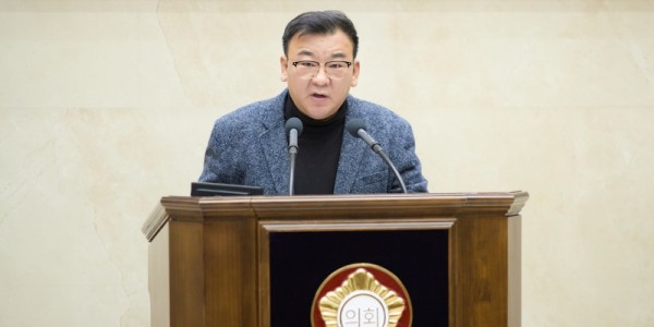 20251212 제297회 제2차 정례회 제4차 본회의-5분 자유발언-신민석 의원(1).jpg