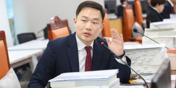 251223 이호동 의원, 대입 학폭 반영 의무화됐는데... 경기도교육청 학폭위 ‘변호인 중도 퇴장’ 논란.jpg