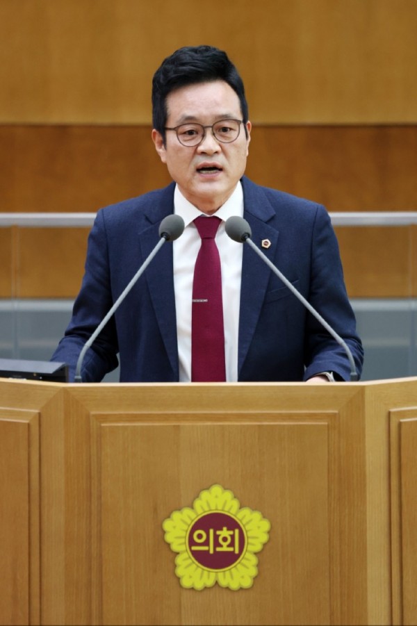 251226 이학수 의원, “평택항 심장에 말뚝 박는 해상태양광 계획 즉각 철회해야”.jpg