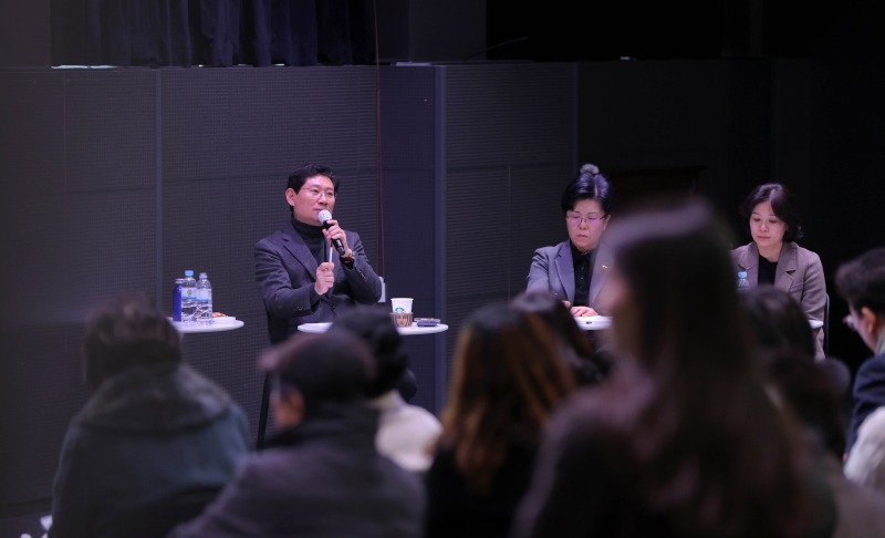 1-1. 1월 30일 오전 용인미디어센터에서 기흥구 구갈동과 보라동 지역 주민과의 간담회가 열렸다..jpg