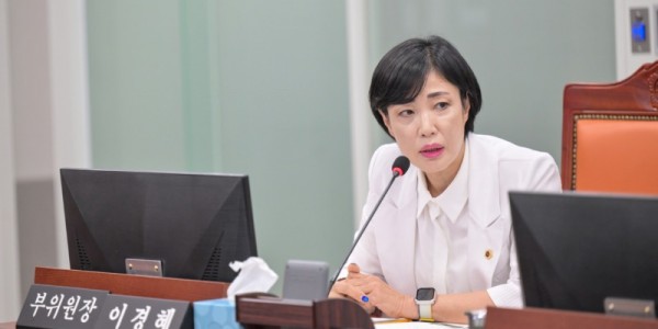 260119 이경혜 의원, 서울~평양~베이징 고속철도 건설 구상 환영.jpg