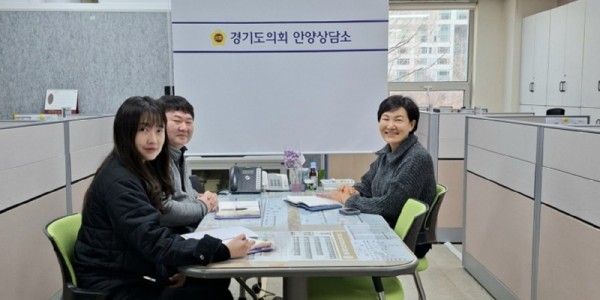 260119 이채명 의원, 건축물 외부 노후 썬팅 필름에 대한 환경오염 예방 대책 논의.jpg