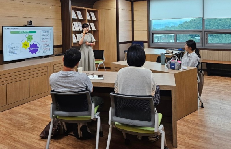 3. 용인특례시는 용인시농업기술센터의 컨설팅 지원을 받은 용인곤충테마파크와 판앤트리 등 2개 농장이 농촌진흥청 우수.jpg